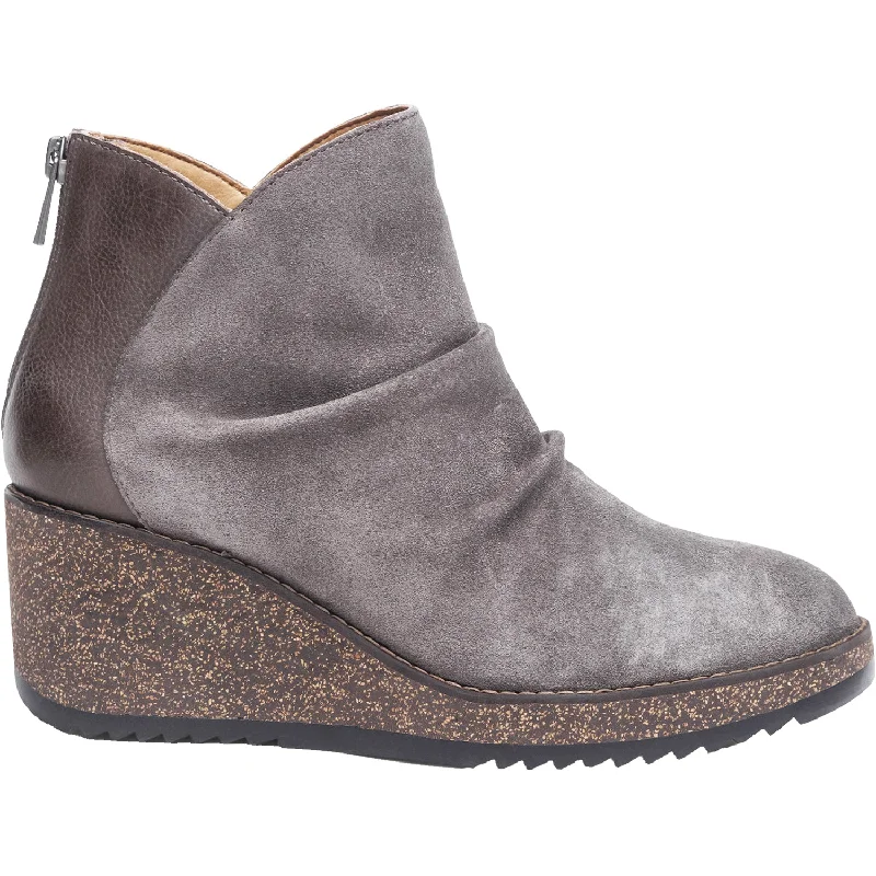 Comfy and stylish women's shoes for flat feetWomen's Aetrex Kara Charcoal Suede