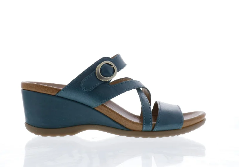 Comfy and stylish women's shoes for everyday casual wearWomen's Ana Wedge Sandals In Teal