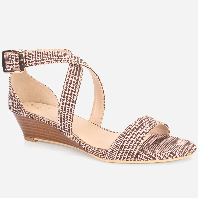Versatile and elegant women's shoes for any outfitWomens "DOUCE" Designed Open Toe Summer Sandals