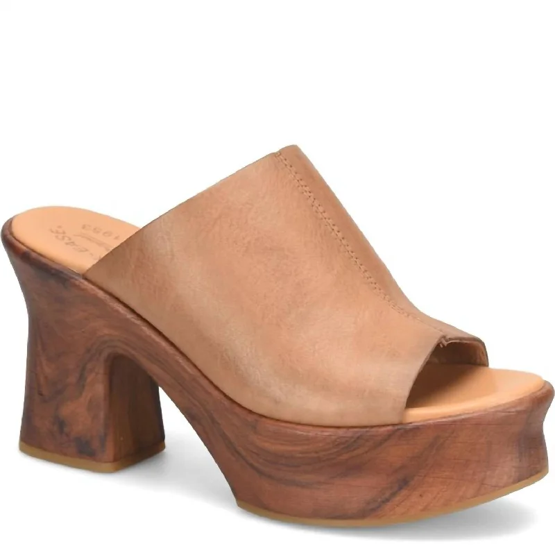 Feminine and romantic women's shoe designsWomen's Cassia Wedge Sandal In Brown Terra