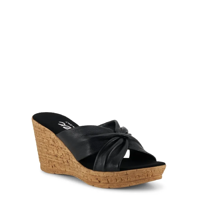 Stylish and comfortable women's shoes for long flightsWomen's Ruth Wedge Sandal In Black