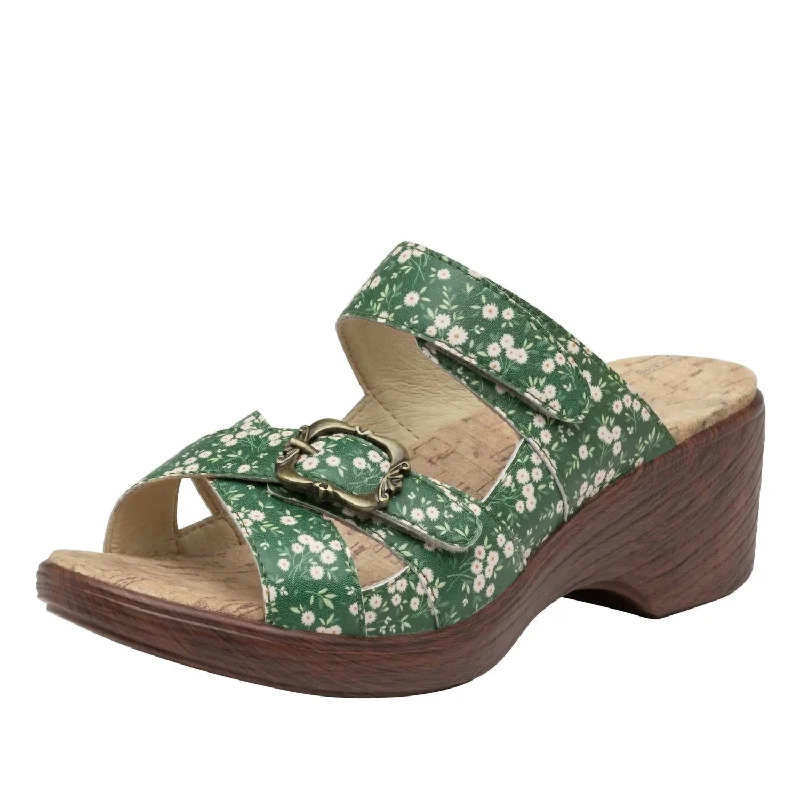 Elegant and sophisticated women's shoes for mature womenWomen's Sierra Sandals In Green Acres