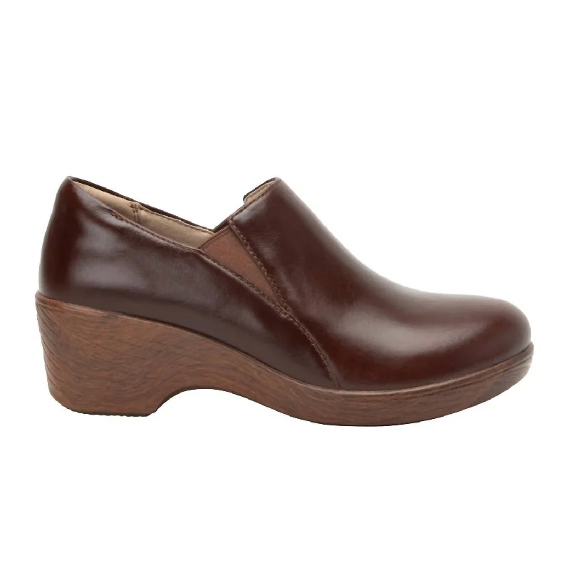 Comfy casual women's shoes for everyday wearWomen's Skylar Slip On Shoes In Mahogany Comfy casual women's shoes for everyday wearWomen's Skylar Slip On Shoes In Mahogany