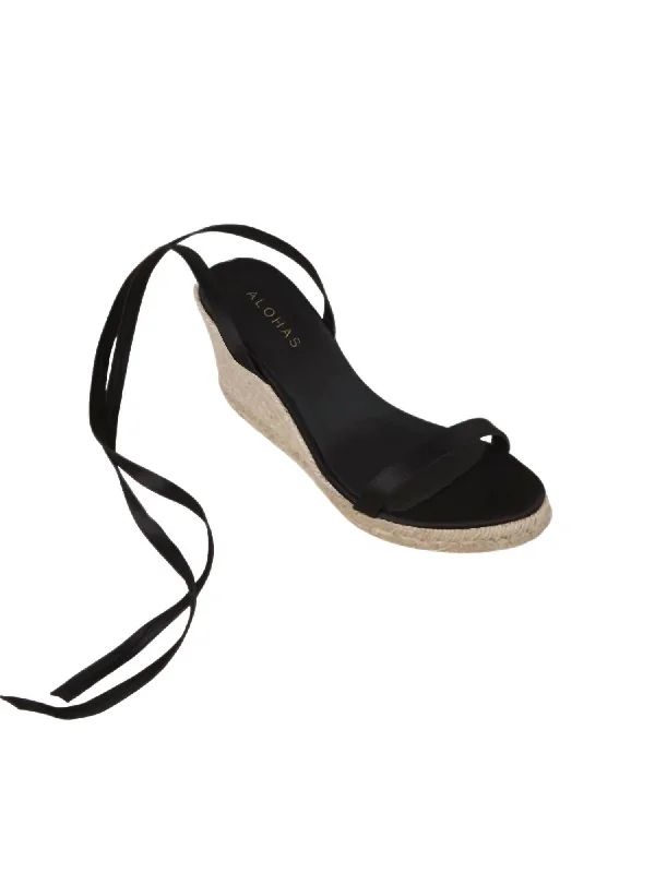 Comfy and stylish women's shoes for lounging around the houseWomen's Willa Espadrilles In Black Comfy and stylish women's shoes for lounging around the houseWomen's Willa Espadrilles In Black