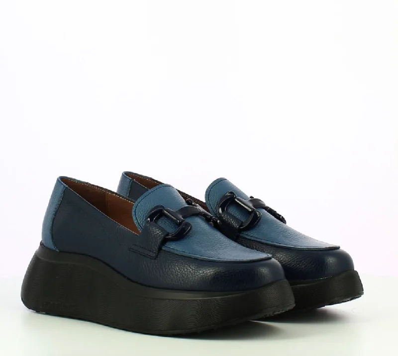 Bold and unique women's shoes for fashion-forward individualsA-3604 JEANS