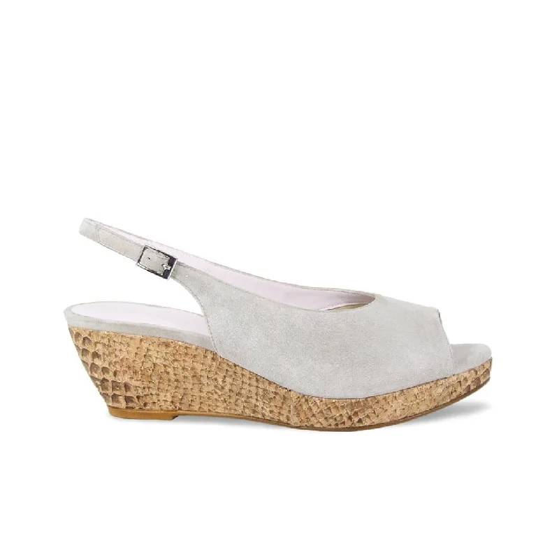 Comfortable yet fashionable women's shoesZena: Pale Taupe Suede