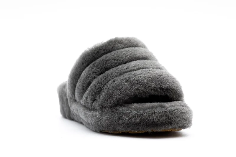 Timeless classic women's shoe designsUGGS Fluff Yeah