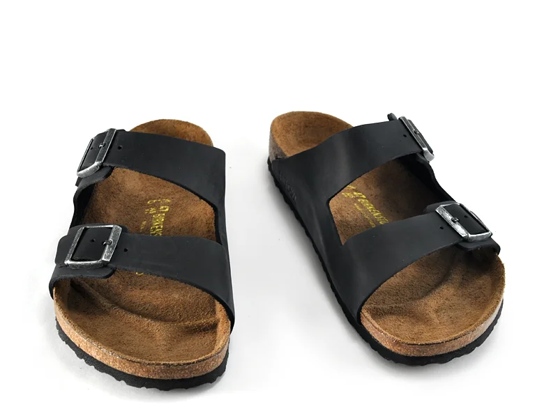 Practical and stylish women's shoes for travelArizona Black Oiled Leather