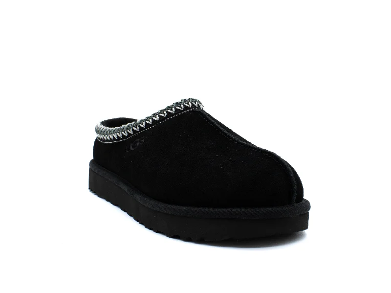 Elegant and sophisticated women's shoes for opera nightsUGGS Tasman