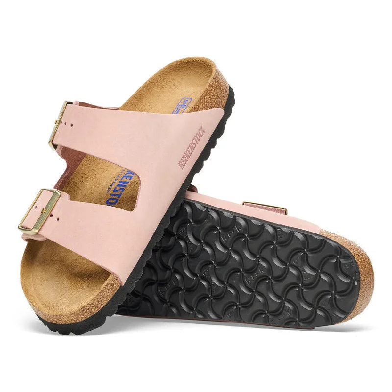 Comfy and casual women's shoes for the weekendBirkenstock - Arizona Soft Pink