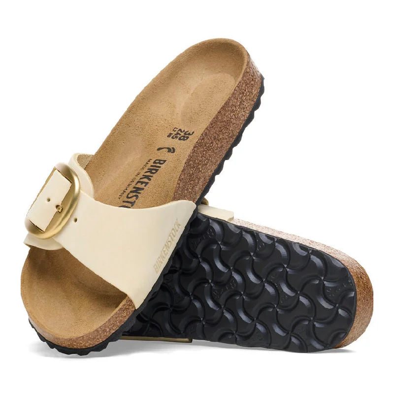 Warm and cozy women's shoes for winterBirkenstock - Madrid Big Buckle Ecru