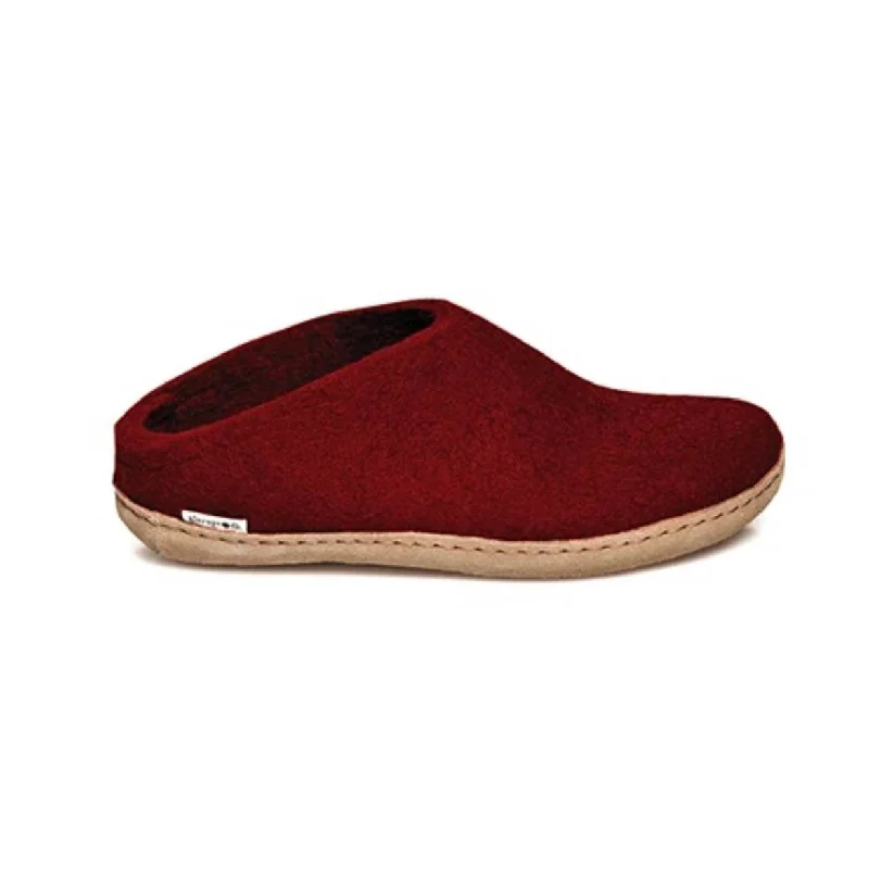 Chic and stylish women's shoes for fashion-conscious womenSlip-on with Leather Sole - Red Chic and stylish women's shoes for fashion-conscious womenSlip-on with Leather Sole - Red