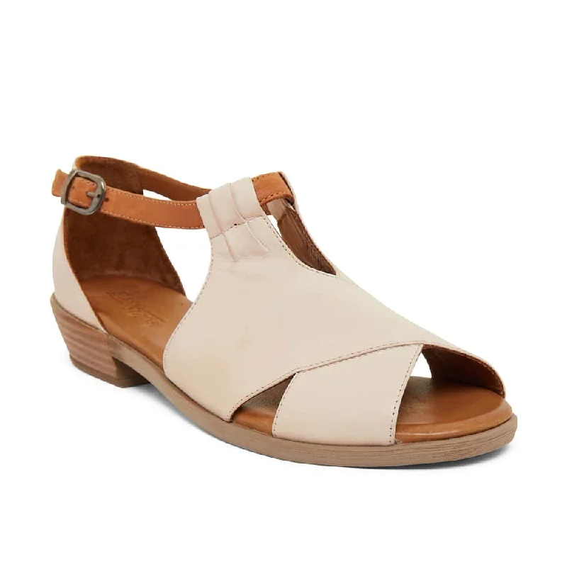 Chic and versatile women's footwearLaguna Sandal in Blush And Cognac Leather