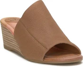Chic and versatile women's footwearLucky Brand - Malenka