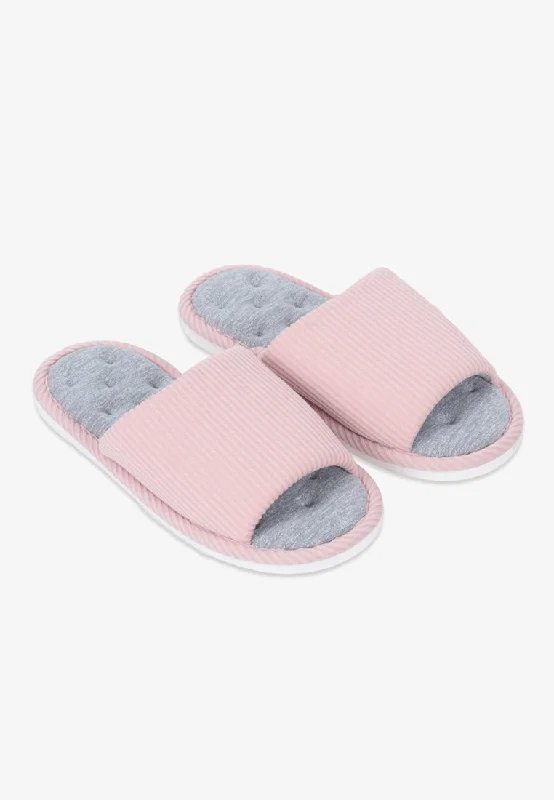 Fashion-forward and trendy women's shoe stylesSolemate Extra Wide Unisex Room Slippers - Pink