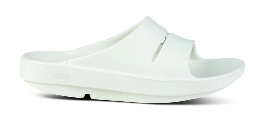 Comfy and stylish women's shoes for walkingAdult OOahh Slide