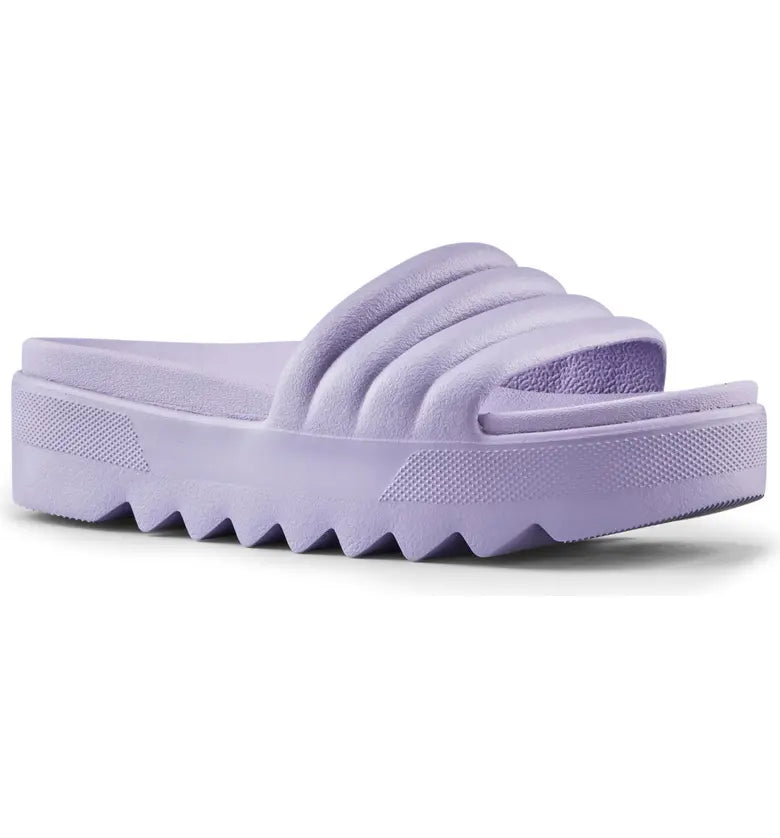 Classic and timeless women's footwear choicesPool Party Lavender