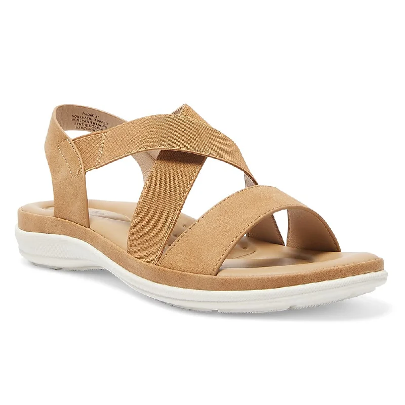Chic and stylish women's shoes for summerRadar Sandal in Tan