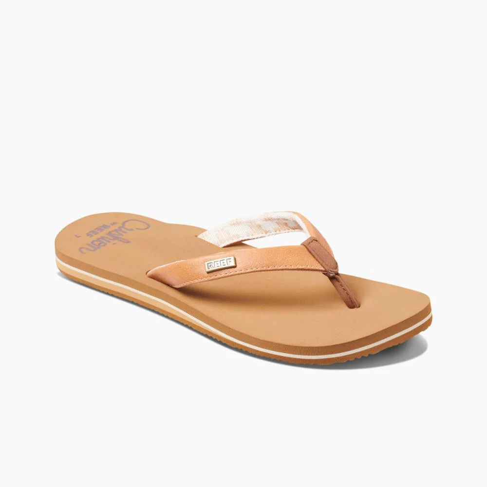 Elegant and sophisticated women's shoes for dinner datesReef - Cushion Sands Natural
