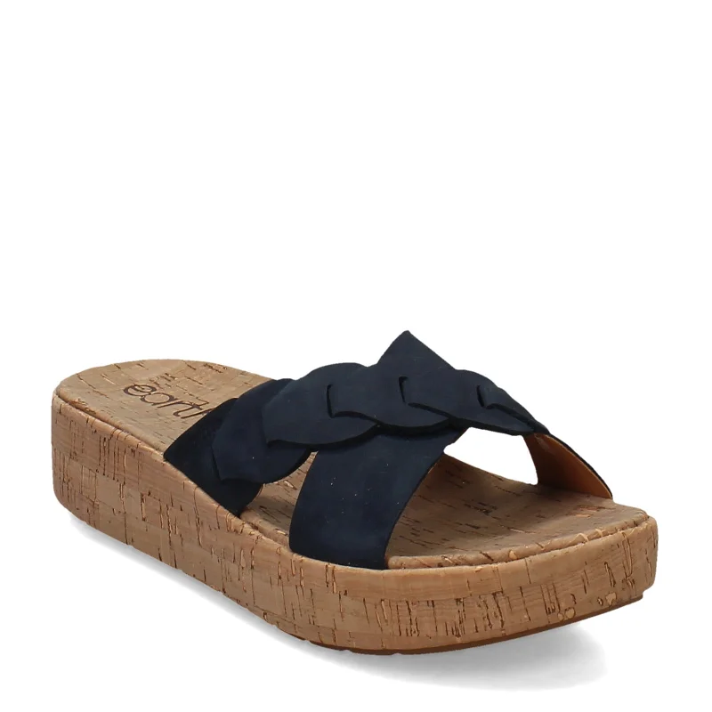 Flattering and stylish women's shoes for petite feetWomen's Earth, Scotti Sandal