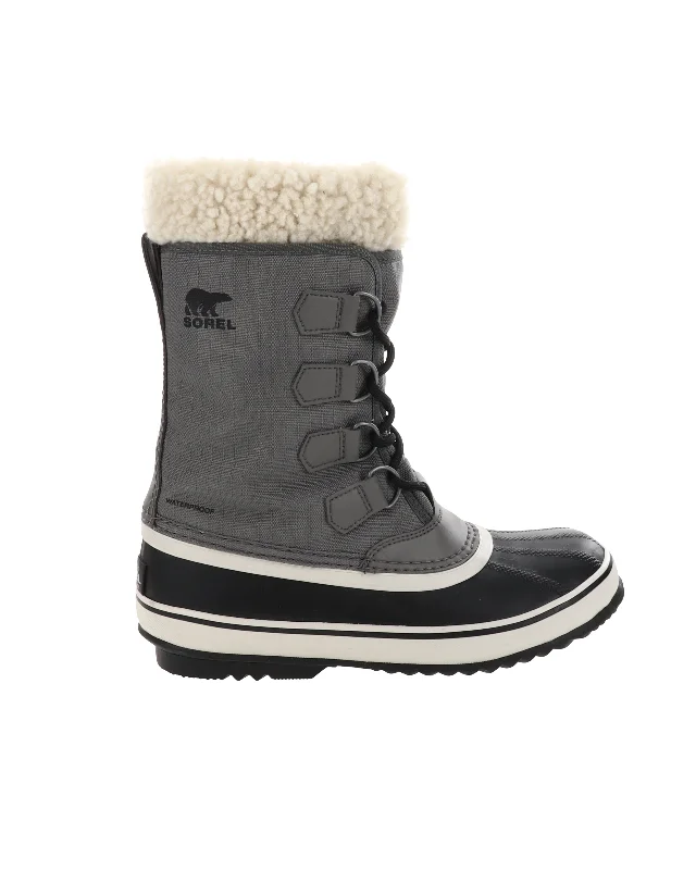 Sleek and modern women's footwear optionsWomen's Winter Carnival