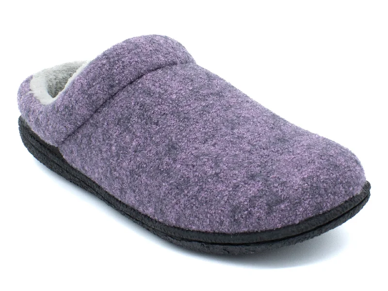 Comfy and stylish women's shoes for walkingFOAMTREADS Whitney