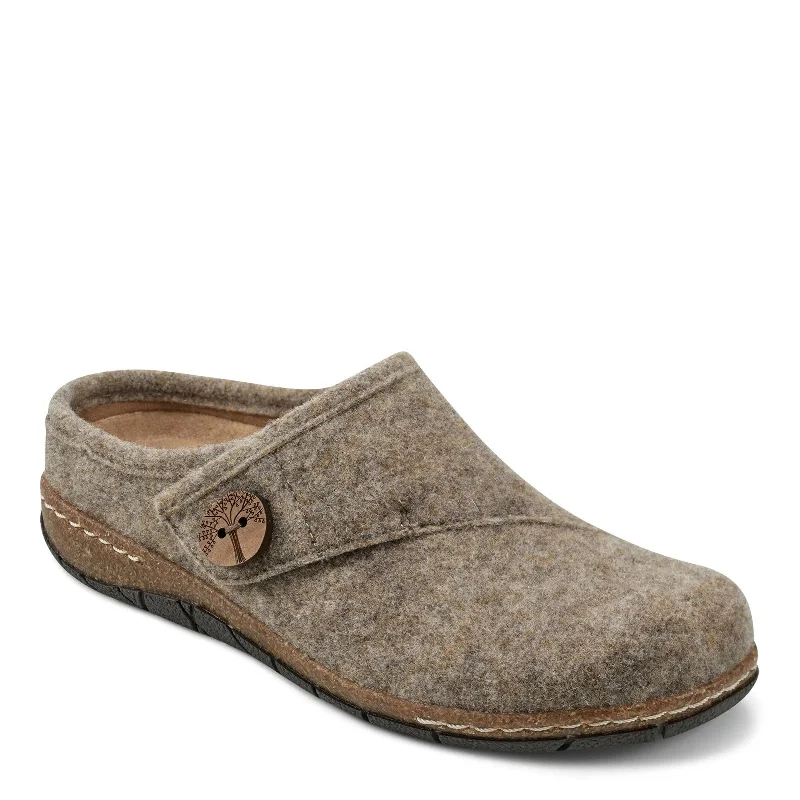 Chic and stylish women's shoes for summerWomen's Earth, Ezra Clog