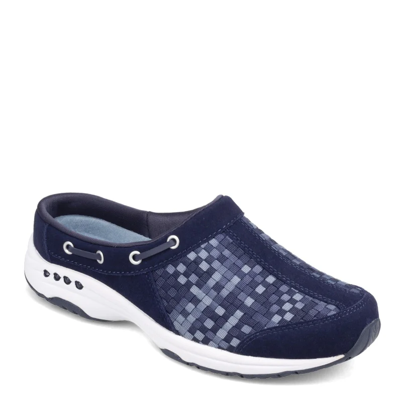Chic and stylish women's shoes for fashion weekWomen's Easy Spirit, Travelport Clog
