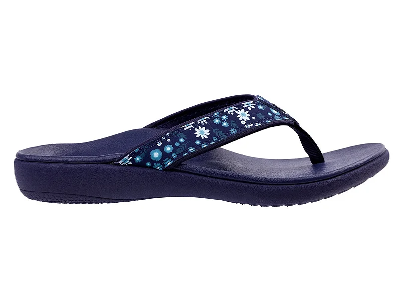 Stylish and comfortable women's shoes for long flightsYumi Nuevo Floral Seasonal