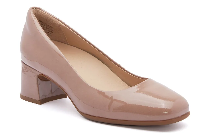 Classic and timeless women's footwear choicesAvenue Pump