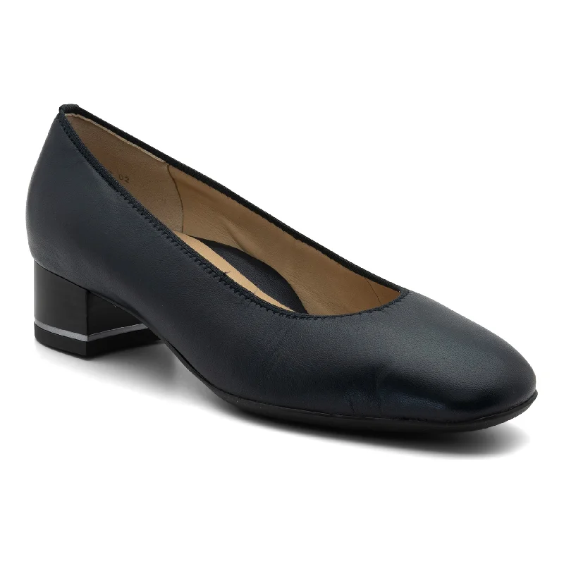 Comfy and stylish women's shoes for lounging around the houseGabrielle
