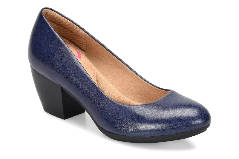 Stylish and practical women's shoes for rainy daysAmora