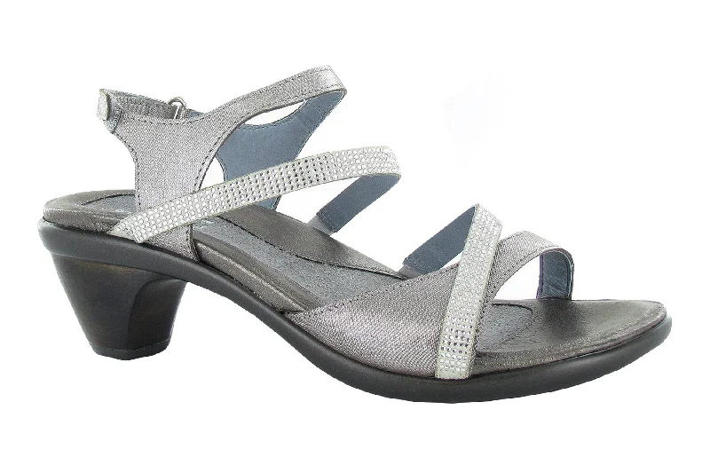 Feminine and dainty women's shoe designsInnovate