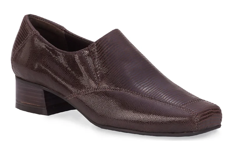 Versatile and elegant women's shoes for any outfitEagan