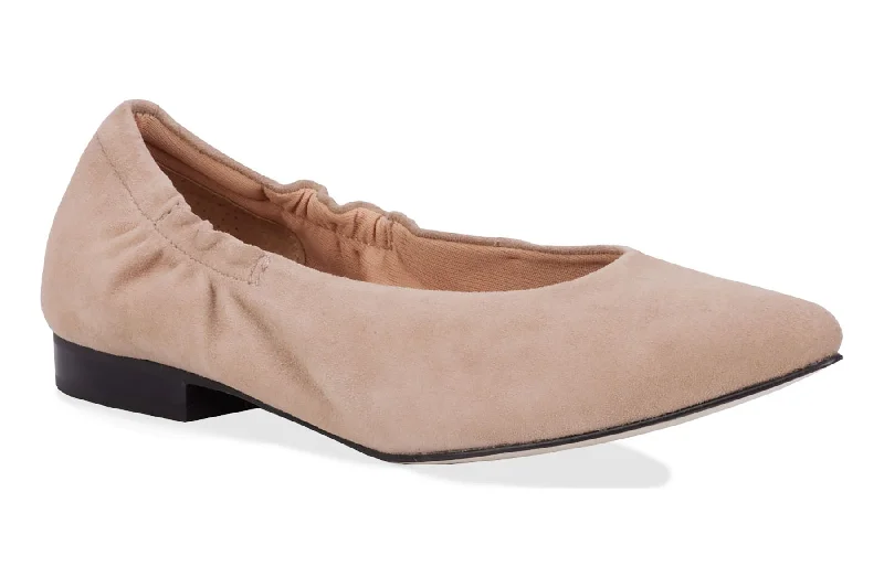 Stylish and comfortable women's shoes for long flightsRamsey