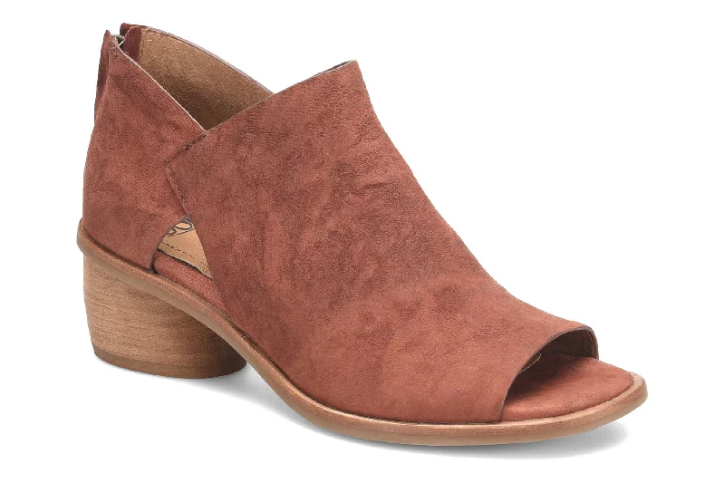 Comfy and stylish women's shoes for everyday eleganceCarleigh