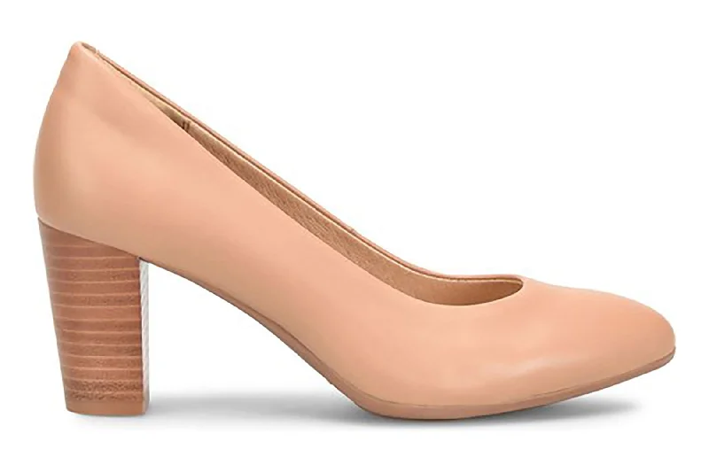 Chic and versatile women's footwearParisa