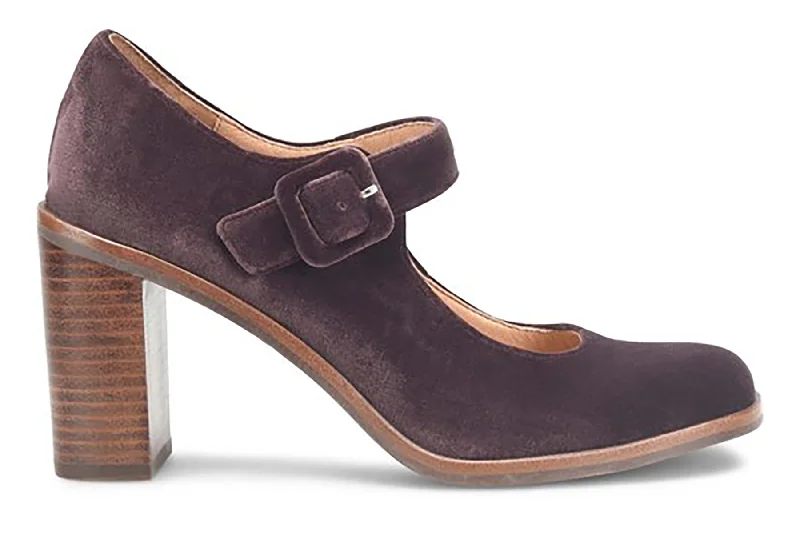Bold and striking women's shoe fashionsShauna