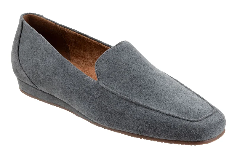 Elegant and classic women's shoes for bridal partiesVista