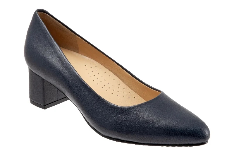 Durable and stylish women's shoes for outdoor activitiesKari